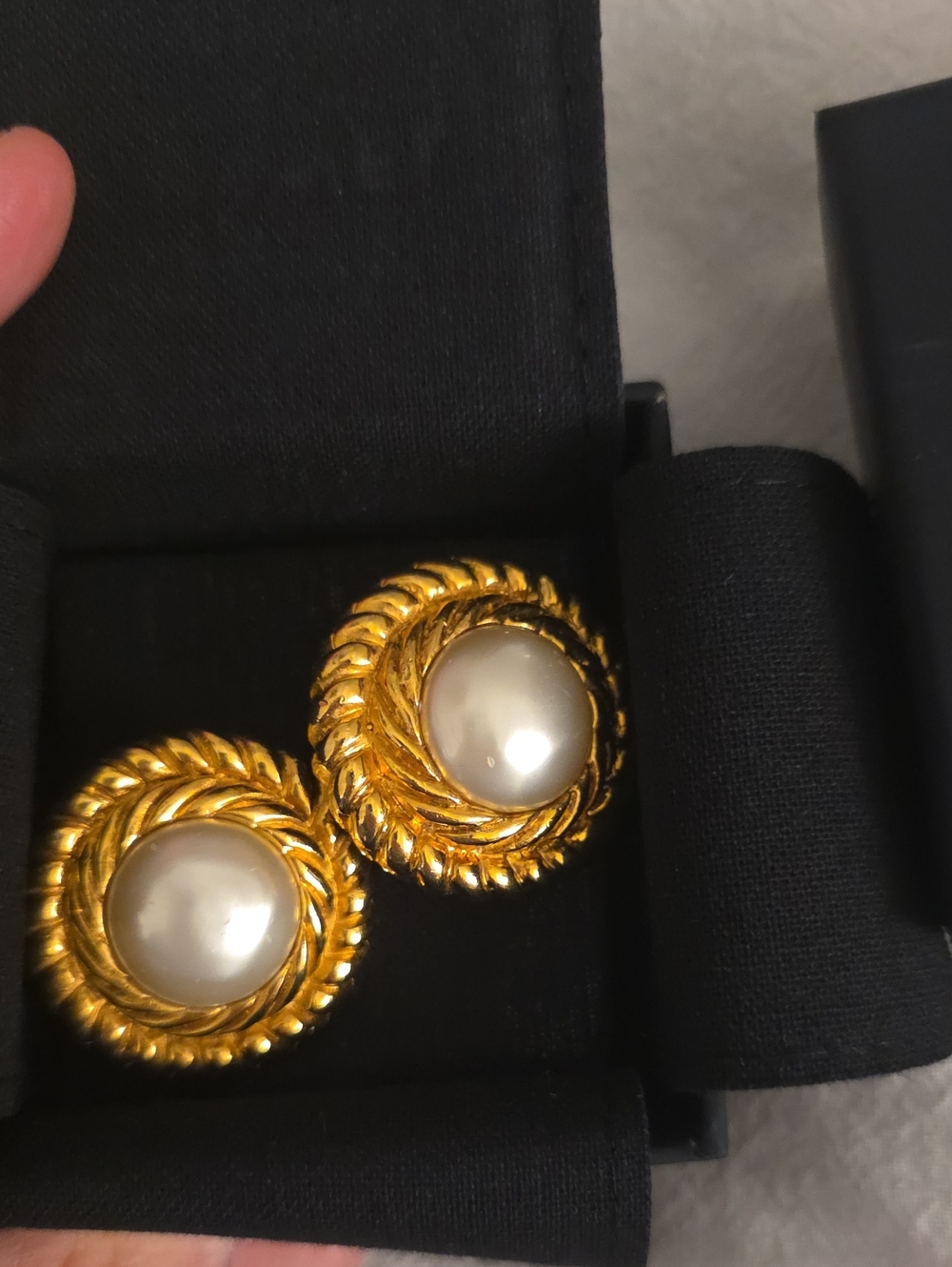 Chanel Vintage Clip On Earrings - Picture 2 of 12